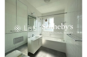 Middleton Towers 明德邨 | Master Bathroom