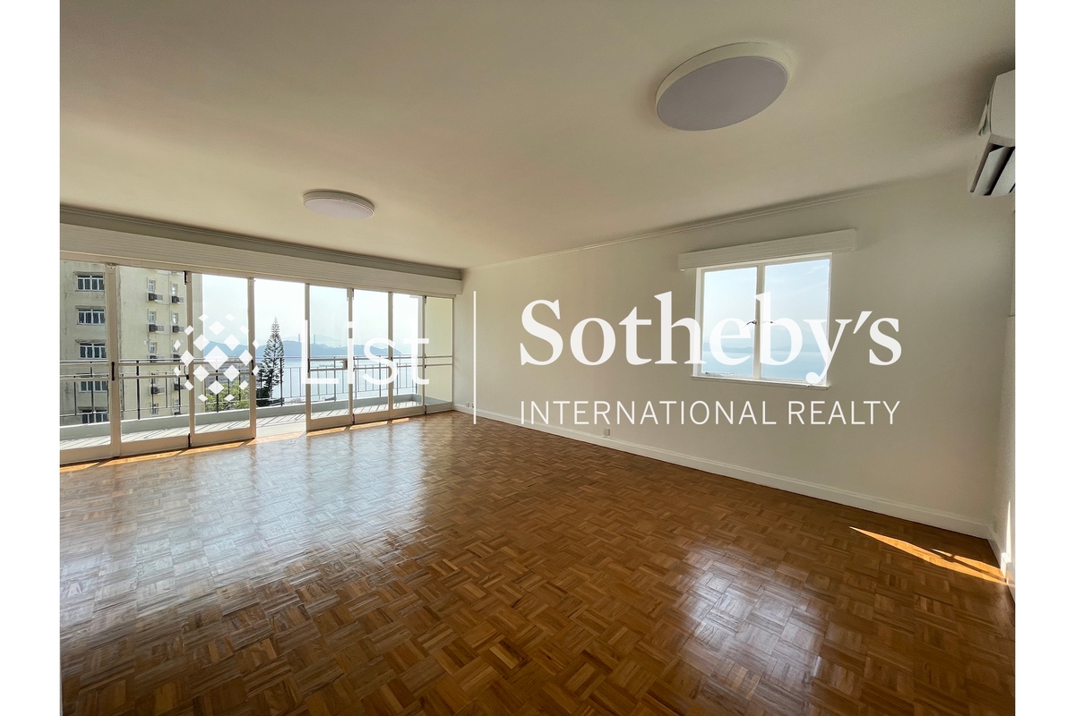 Middleton Towers 明德邨 | Living and Dining Room