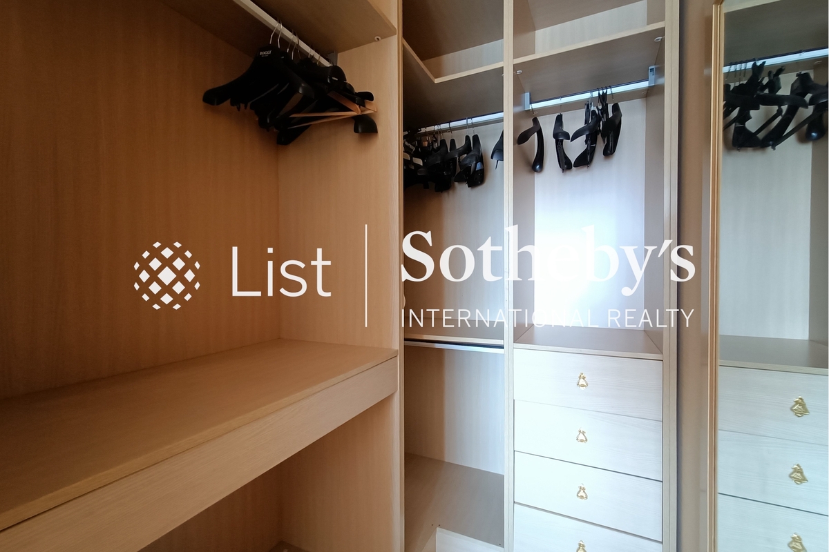 The Masterpiece 名鑄 | Walk-in Closet in Master Bedroom 