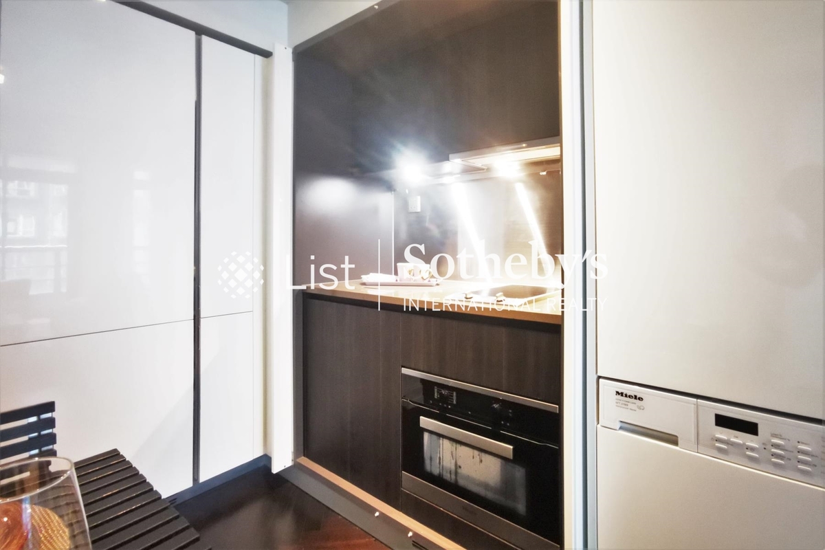 Castle One By V Castle One By V | Open Kitchen