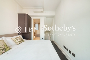 Castle One By V Castle One By V | 