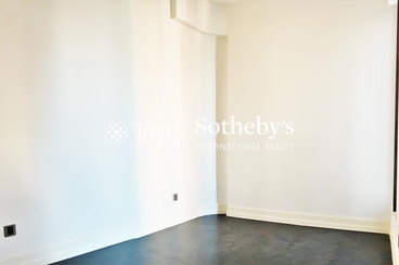 Castle One By V Castle One By V | 