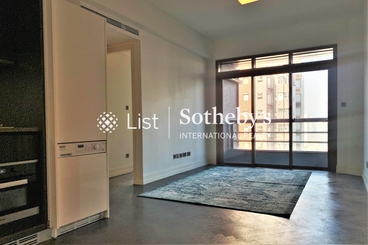 Castle One By V Castle One By V | 