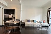Castle One By V Castle One By V | Living and Dining Room