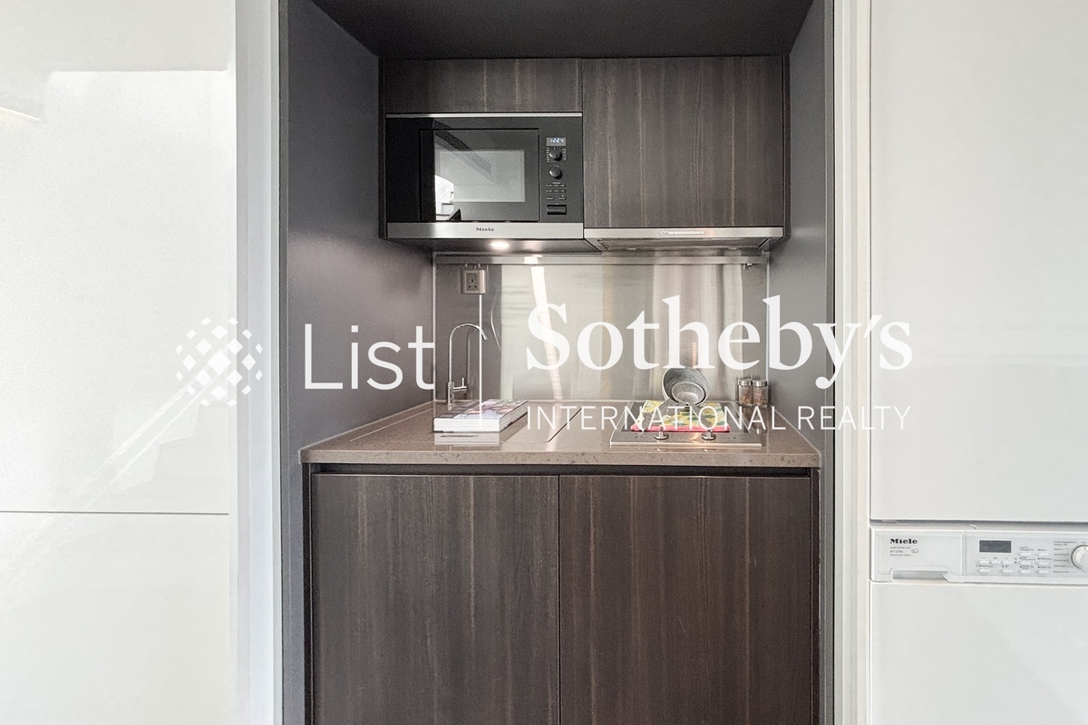 Castle One By V Castle One By V | Open Kitchen