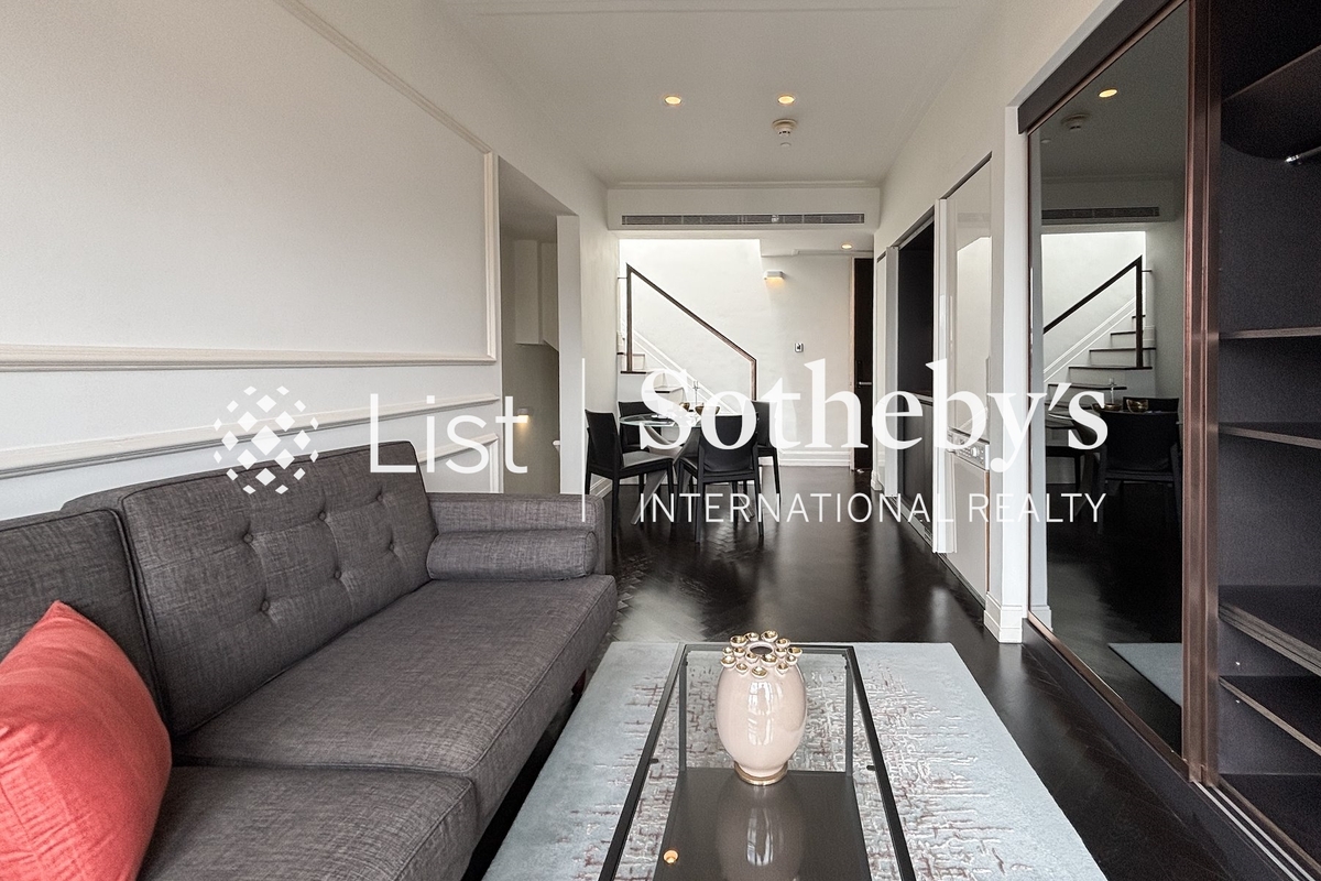 Castle One By V Castle One By V | Living Room