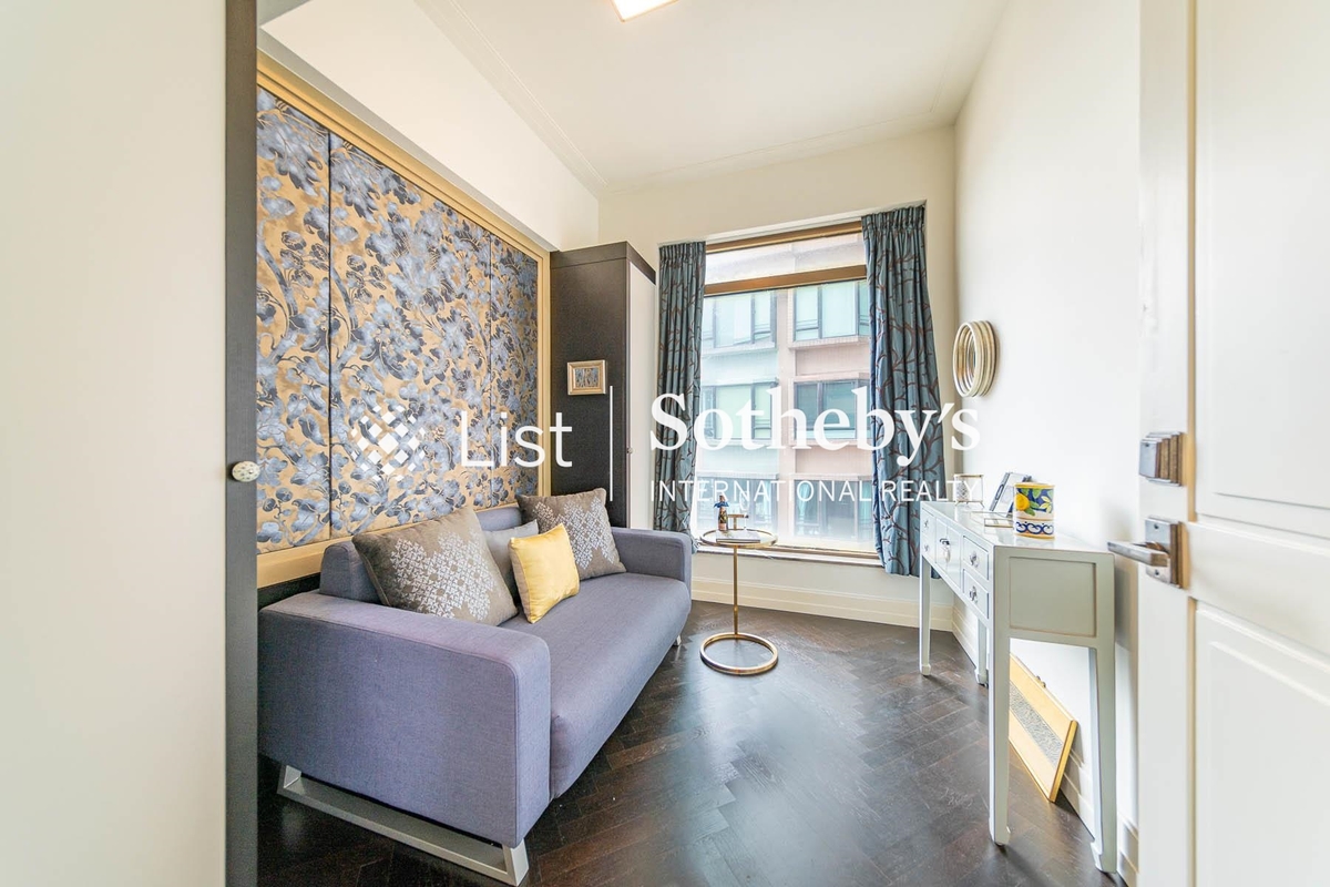 Castle One By V Castle One By V | Third Bedroom