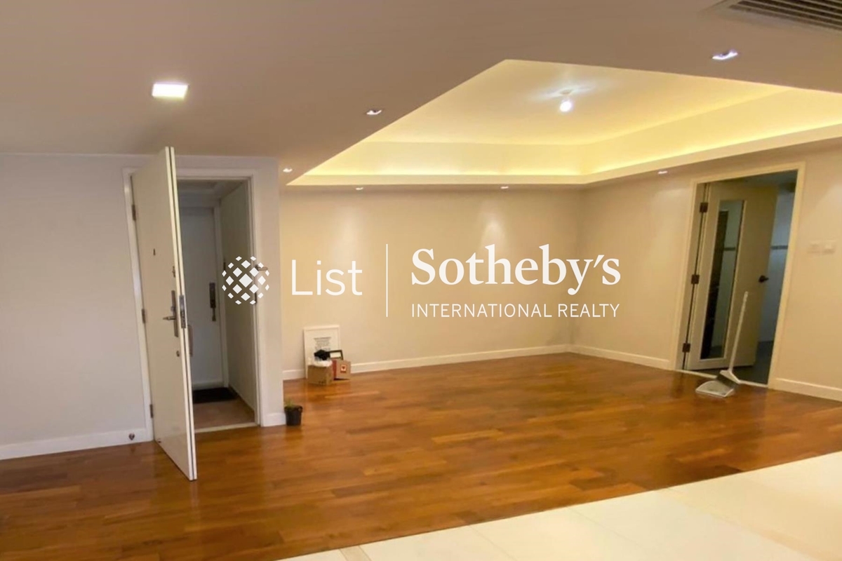 Bowen Verde Bowen Verde | Living and Dining Room