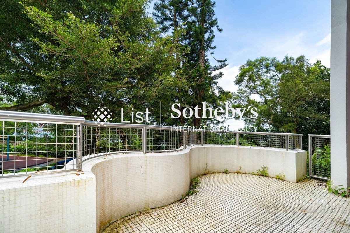 Pine Grove 蘊真閣 | Private Terrace off Living and Dining Room