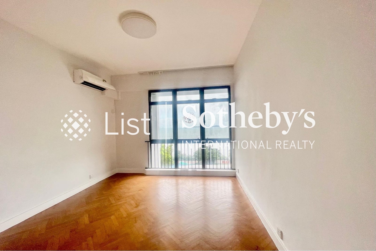 Pine Grove 蘊真閣 | Fourth Bedroom