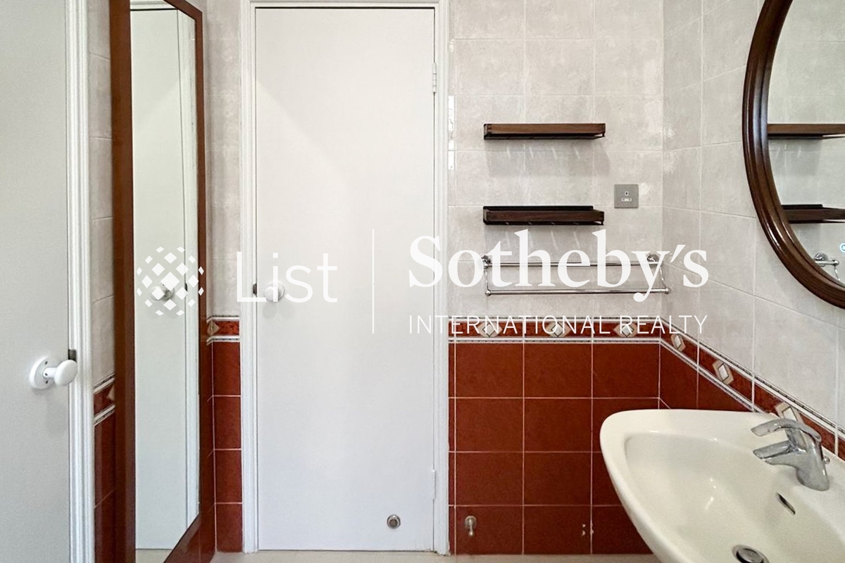 4A-4D Wang Fung Terrace 宏丰台4A-4D号 | Guest Bathroom