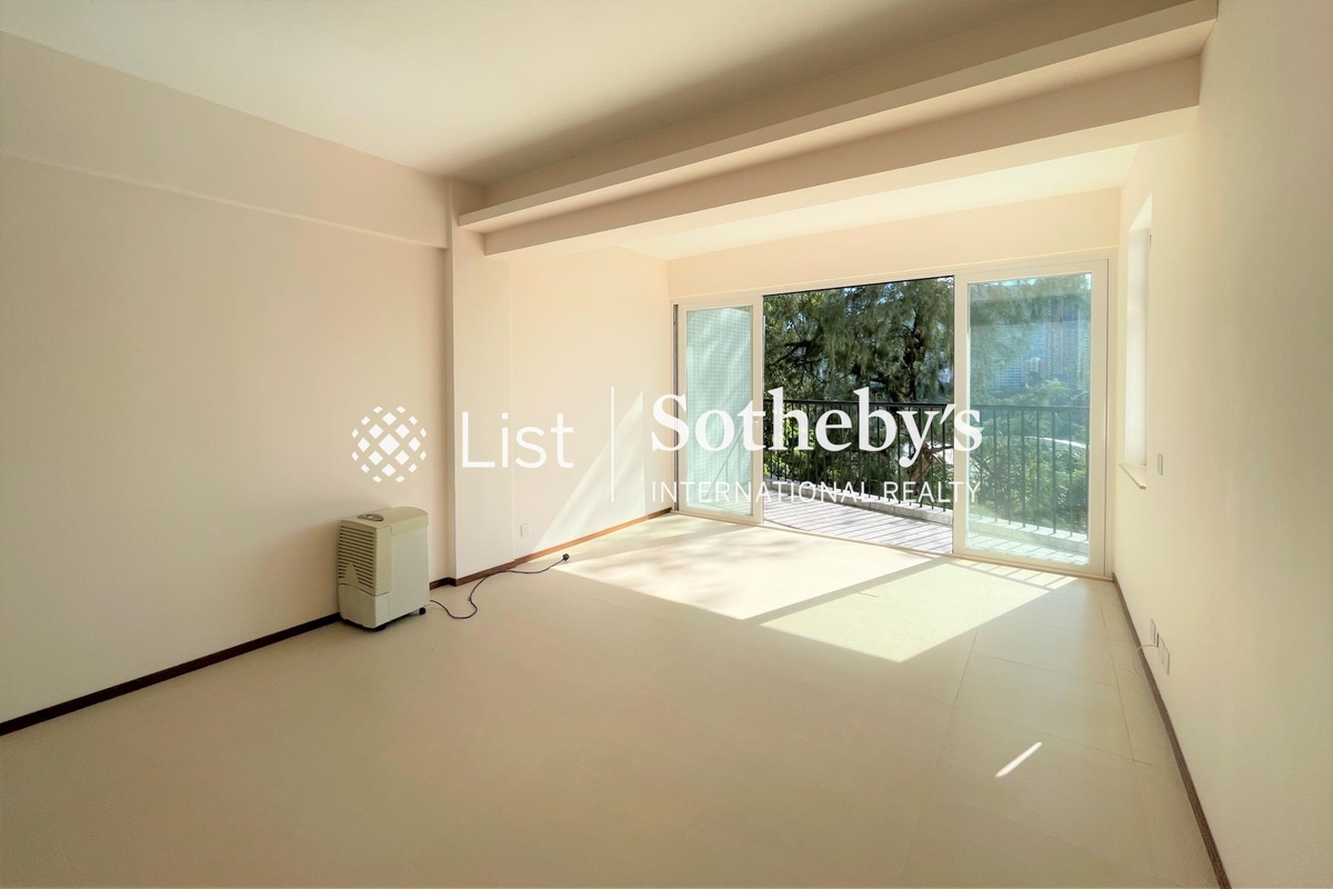 Green Village Green Village | Living and Dining Room