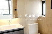 Mayflower Mansion 梅苑 | Master Bathroom