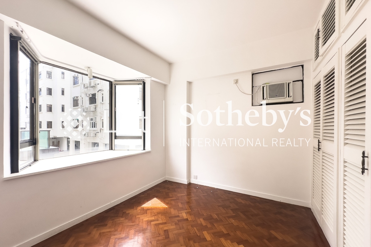 Hecny Court Hecny Court | Second Bedroom