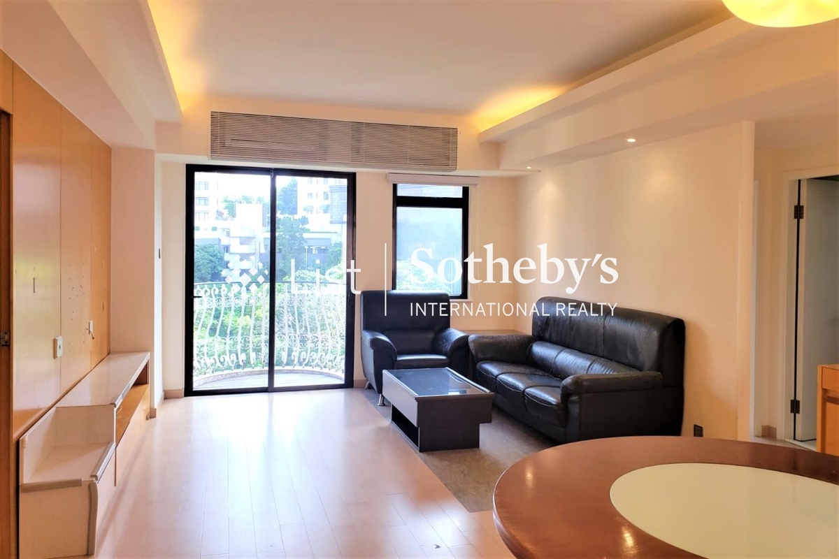 San Francisco Towers 金山花園 | Living and Dining Room