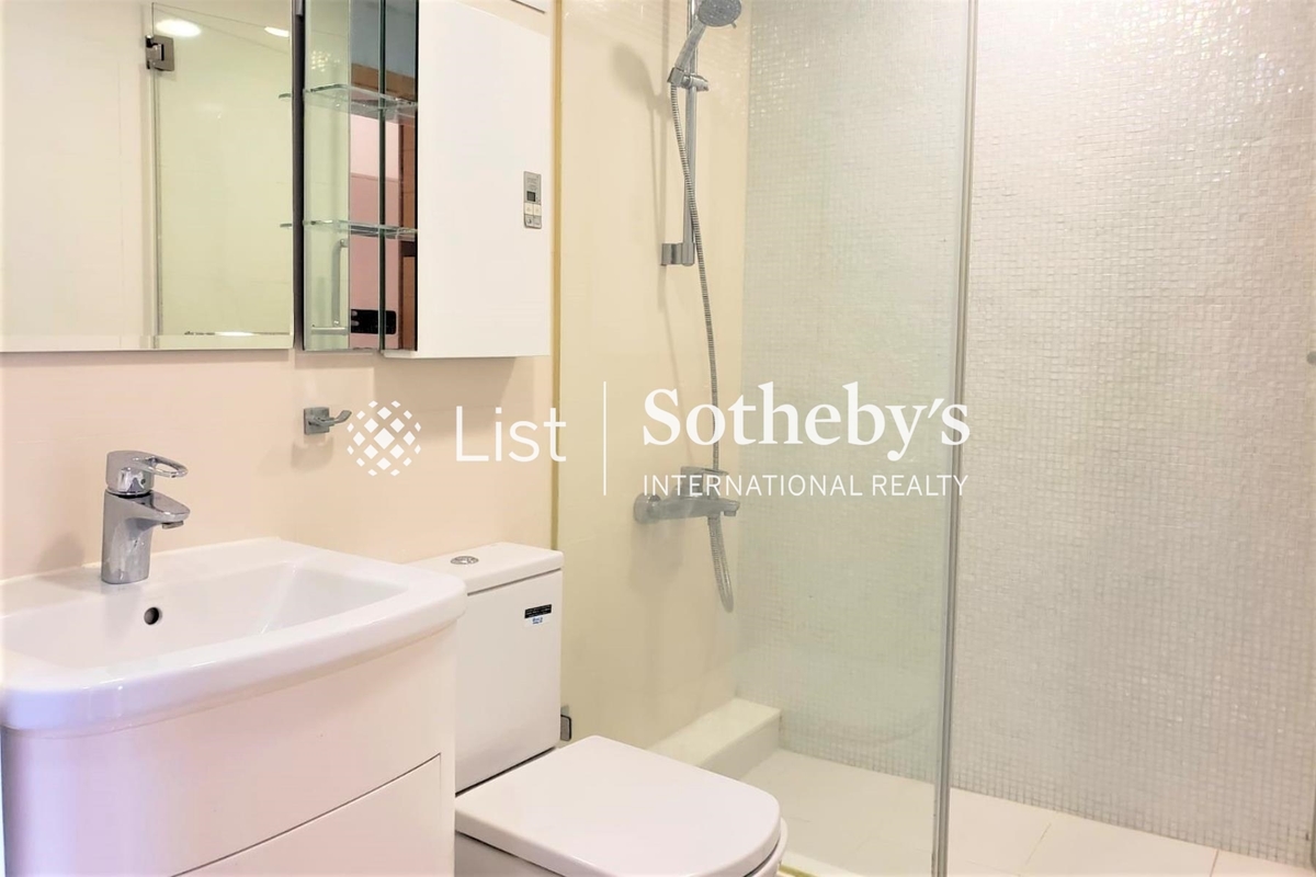 San Francisco Towers 金山花園 | Master Bathroom