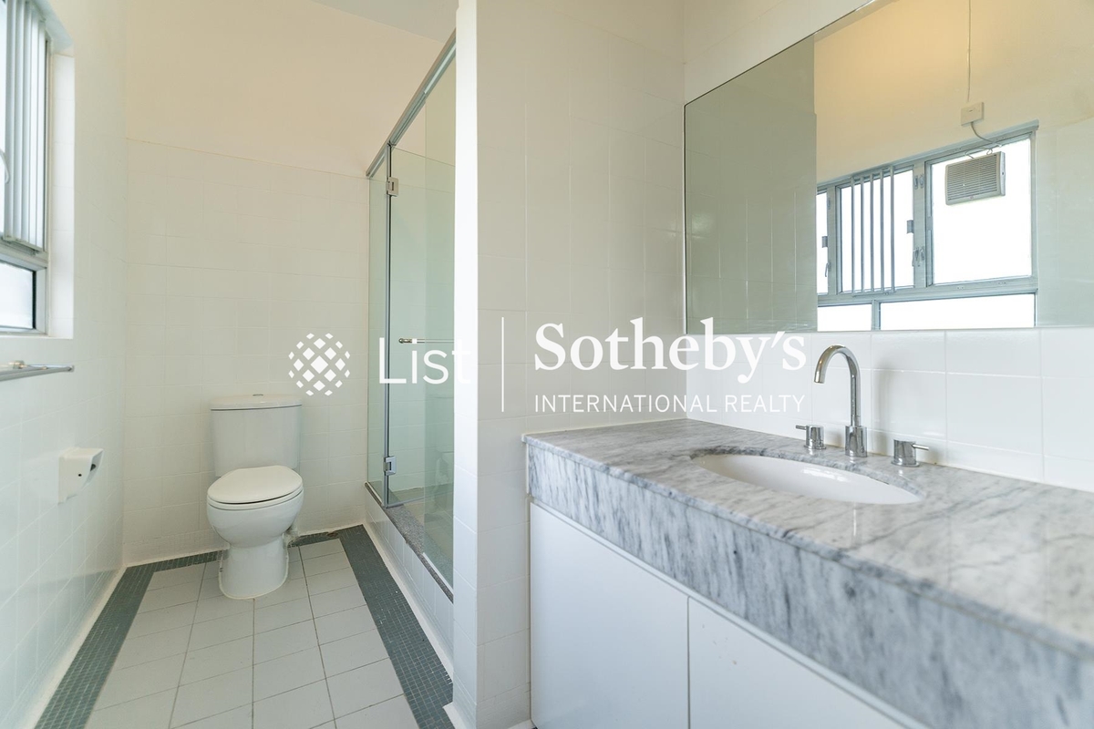 Tam Gardens 譚亦衡樓 | Master Bathroom