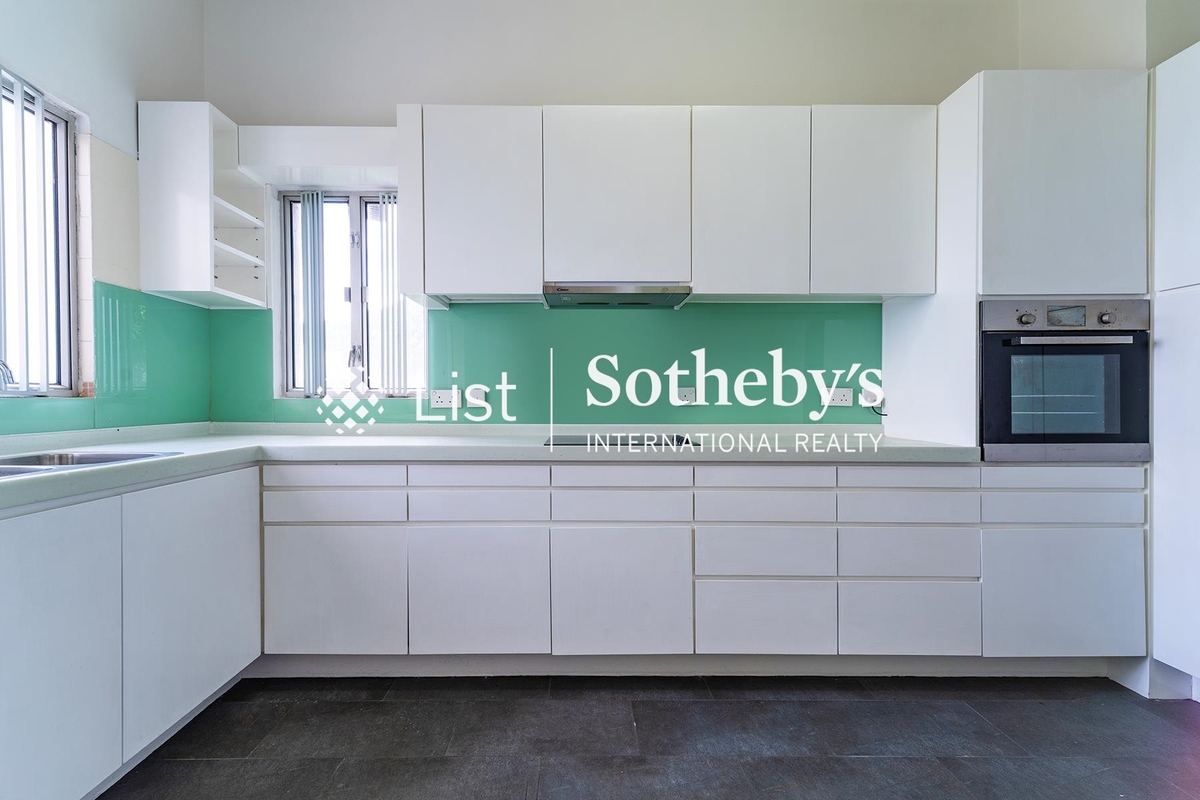 Tam Gardens 譚亦衡樓 | Kitchen