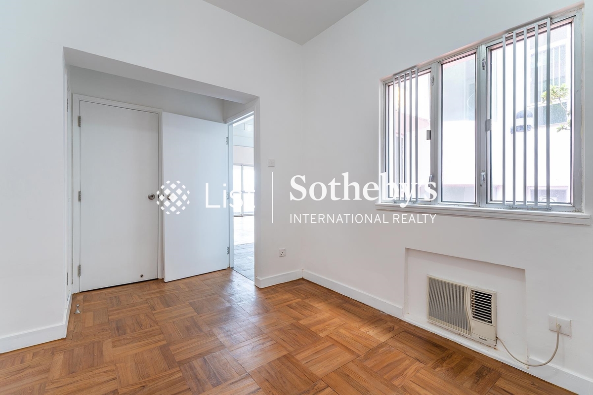 Tam Gardens 譚亦衡樓 | Third Bedroom