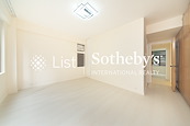 Right Mansion 利德大廈 | Master Bedroom