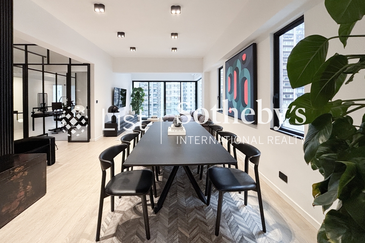 Manly Mansion 文麗苑 | Living and Dining Room