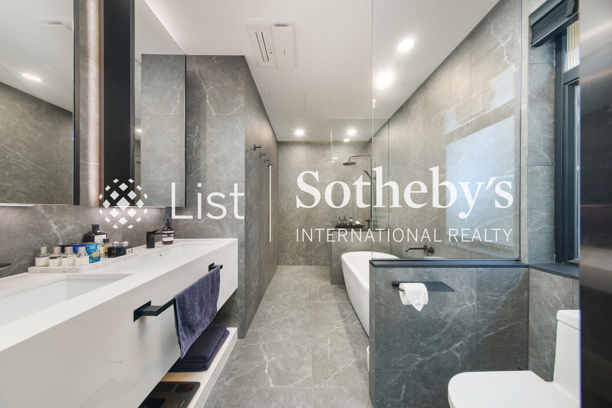 Manly Mansion 文麗苑 | Master Bathroom