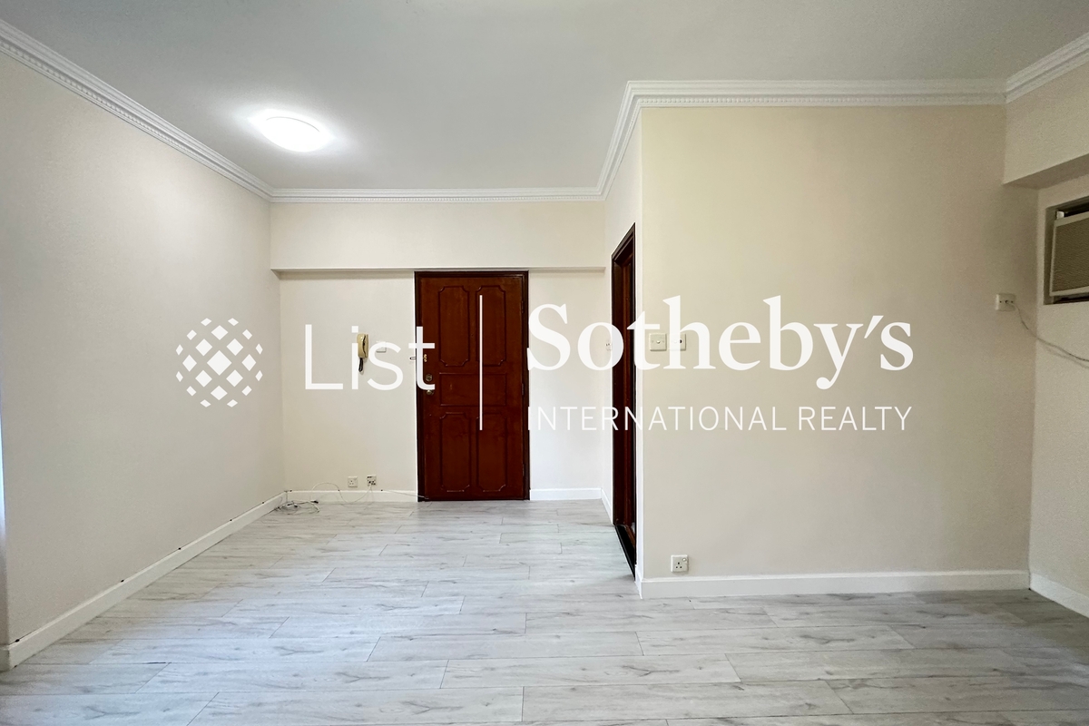 Floral Tower 福熙苑 | Living and Dining Room