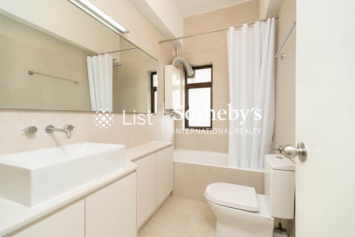 Sea Cliff Mansions 海峰園 | Guest Bathroom