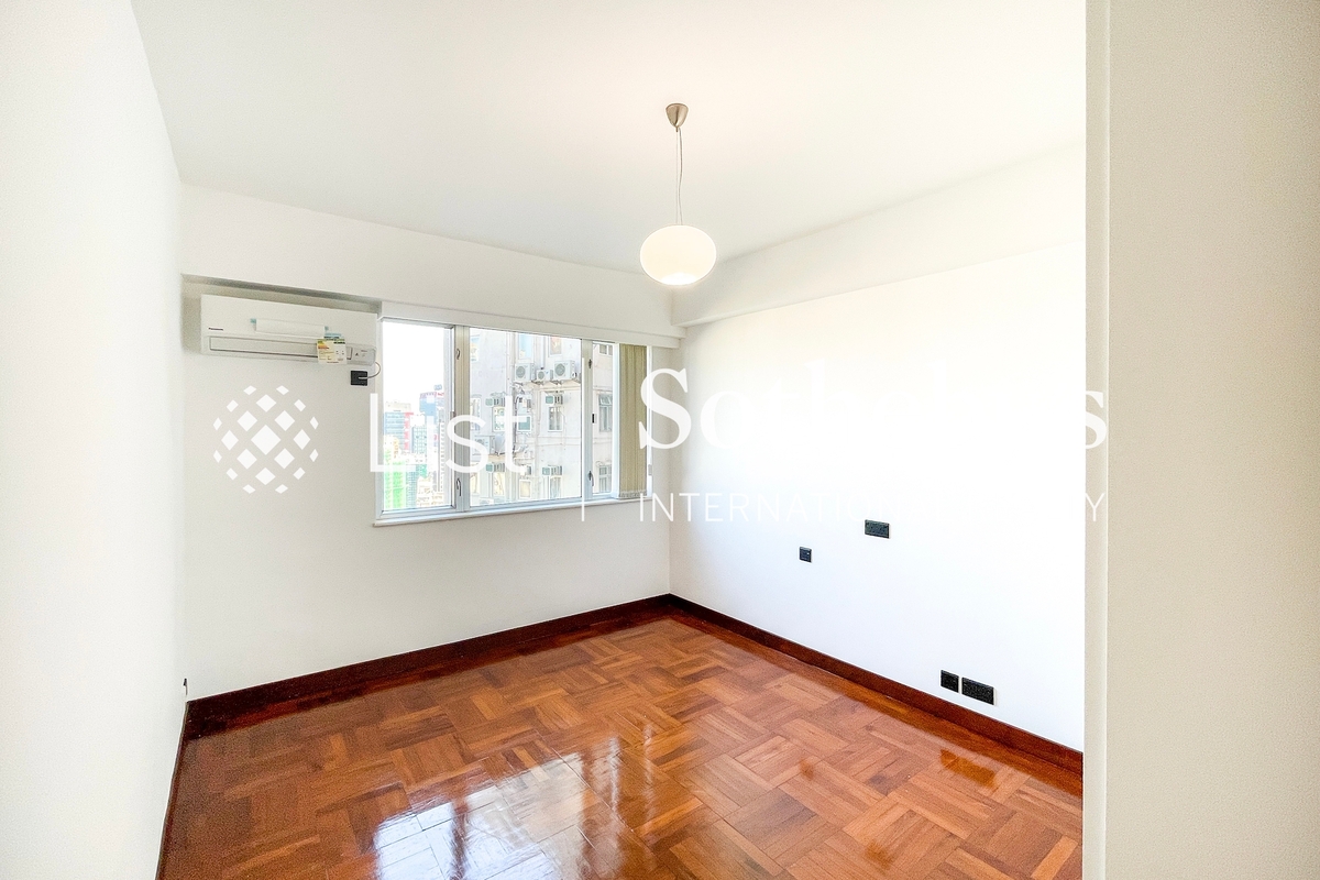Hong Kong Garden 香港花園 | Third Bedroom