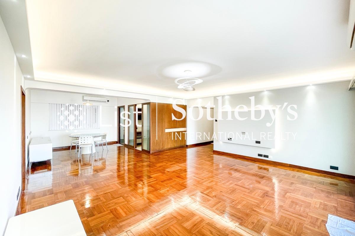 Hong Kong Garden 香港花園 | Living and Dining Room