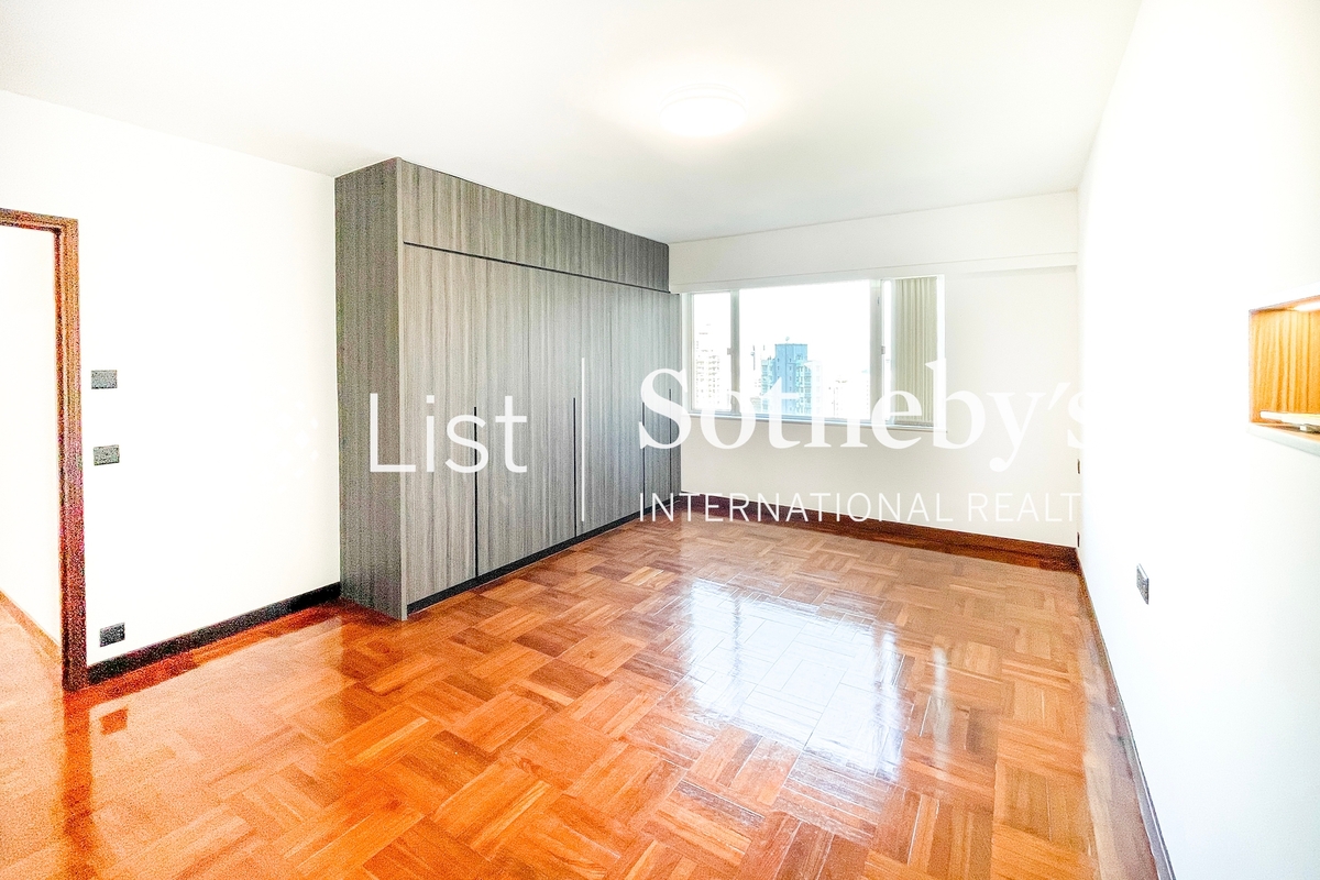 Hong Kong Garden 香港花園 | Built-in Wardrobe in Master Bedroom 