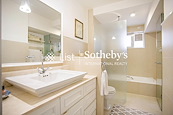 Hong Kong Garden 香港花園 | Master Bathroom