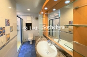 Hong Kong Garden 香港花園 | Guest Bathroom