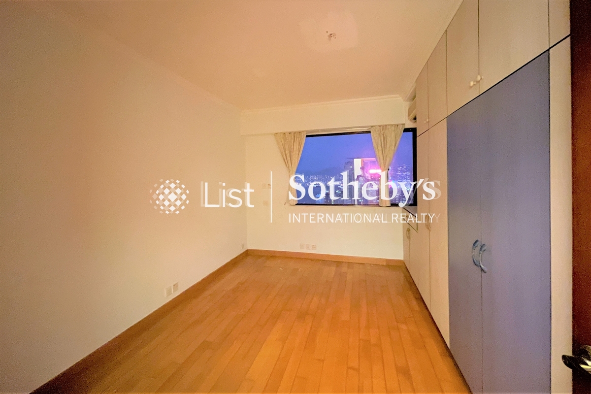 Hong Kong Garden 香港花園 | Third Bedroom