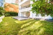 Repulse Bay Mansions 淺水灣大廈 | Private Garden off Living Room