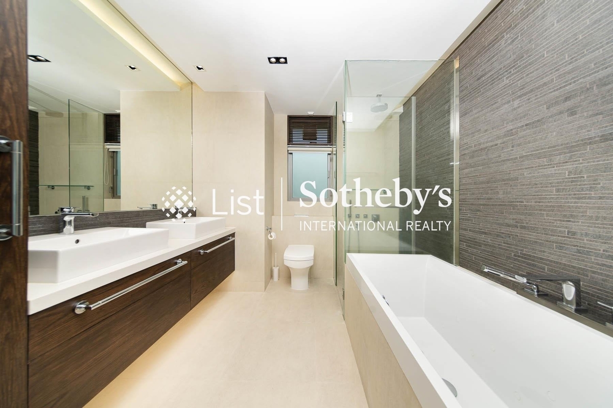 Villas Sorrento 御海园 | Master Bathroom