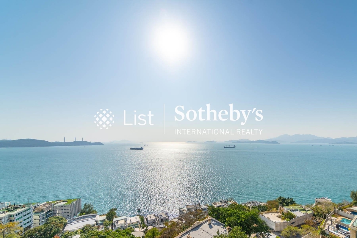 Villas Sorrento 御海園 | View from Living and Dining Room