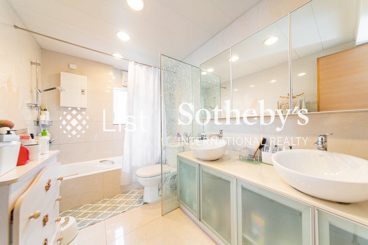 Villas Sorrento 御海园 | Master Bathroom