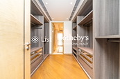 3 Macdonnell Road 麥當勞道3號 | Walk-in Closet in Master Bedroom 