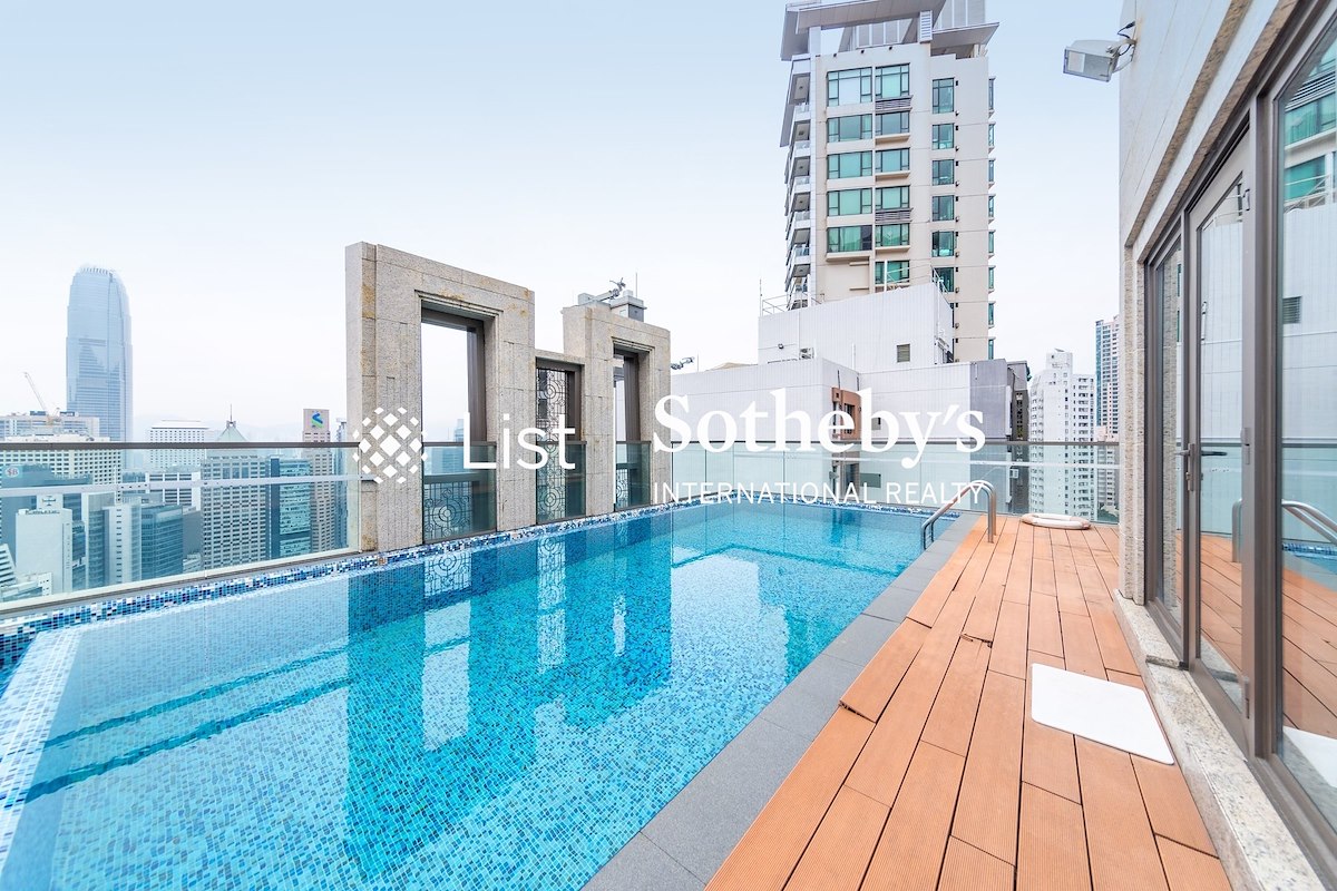 3 Macdonnell Road 麦当劳道3号 | Swimming Pool on the Private Roof Terrace