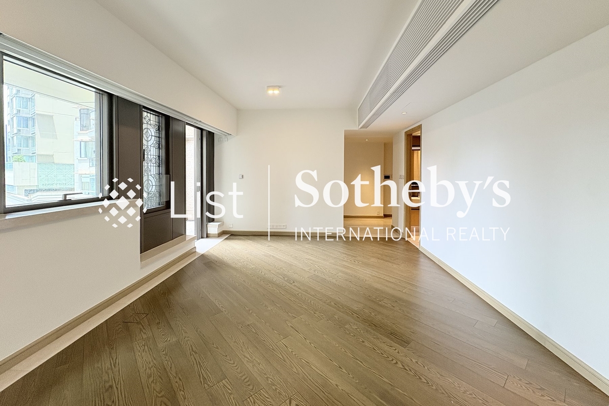 3 Macdonnell Road 麥當勞道3號 | Living and Dining Room