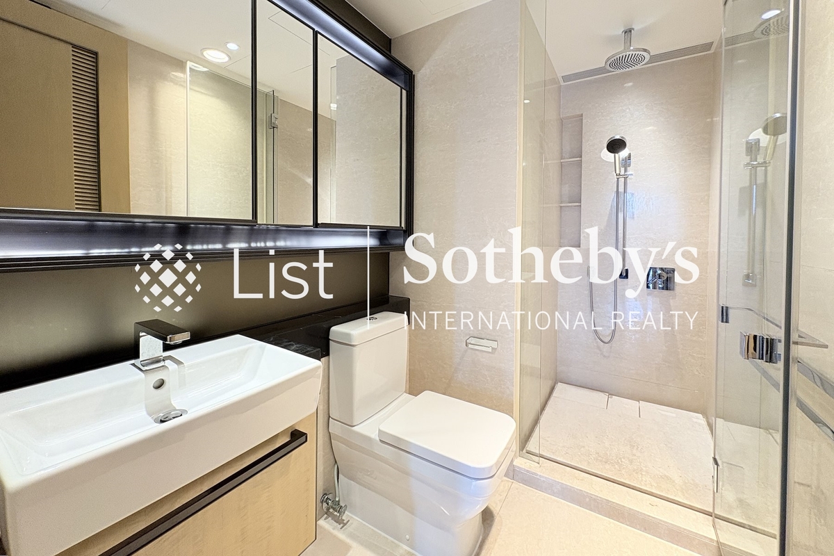 3 Macdonnell Road 麥當勞道3號 | Second Bathroom