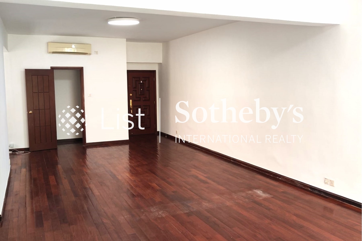 98 Repulse Bay Road 淺水灣道98號 | Living and Dining Room