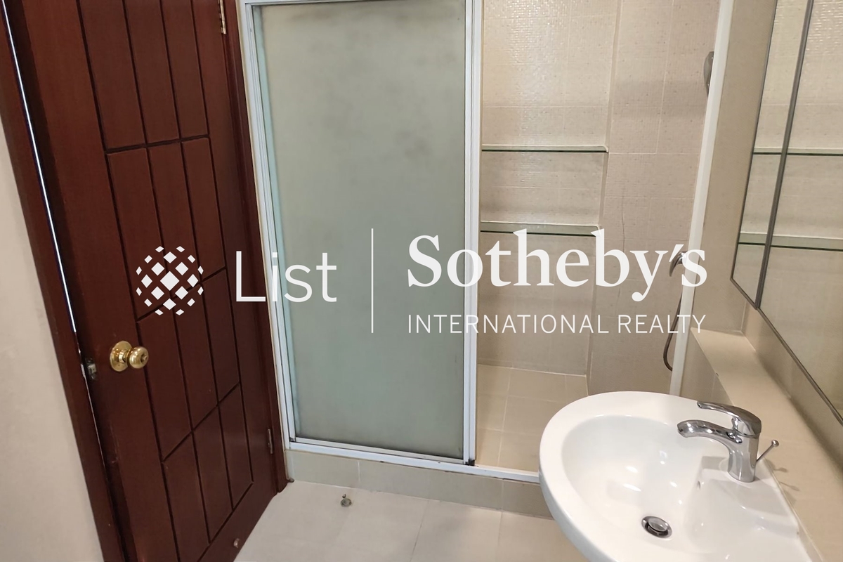 98 Repulse Bay Road 淺水灣道98號 | Guest Bathroom