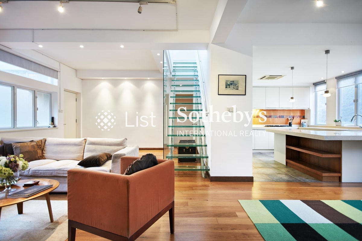 No. 6-12 Crown Terrace 冠冕臺6-12號 | Living and Dining Room