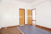 No. 6-12 Crown Terrace 冠冕臺6-12號 | Built-in Wardrobe in Master Bedroom