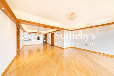 Summit Court 雲峰大廈 | 