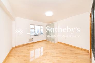 Summit Court 雲峰大廈 | 