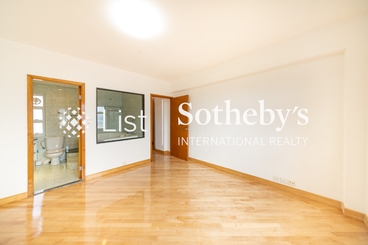 Summit Court 雲峰大廈 | 