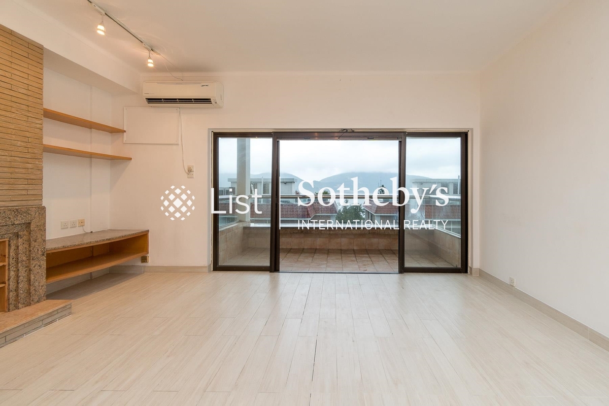 Pine Villa 翠屋 | Living and Dining Room